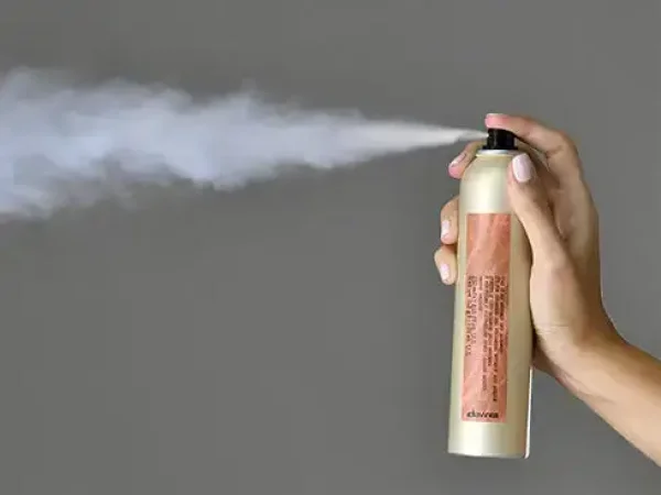 Dry Shampoo cómo funciona, características y beneficios blog Dry Shampoo: cómo funciona, características y beneficios